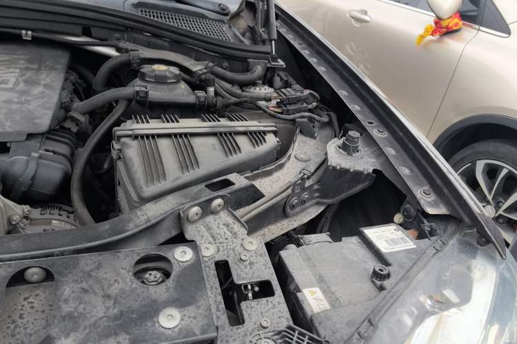 Used BMW X3 2011 xDrive28i Luxury Model Engine Bay Left