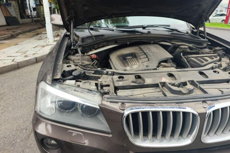 Used BMW X3 2011 xDrive28i Luxury Model Engine Bay Right