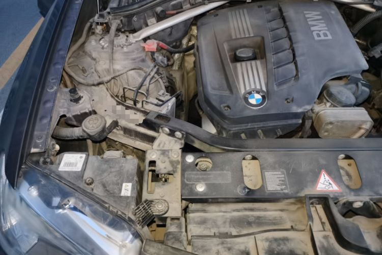 Used BMW X3 2011 xDrive28i Luxury Model Engine Bay Right