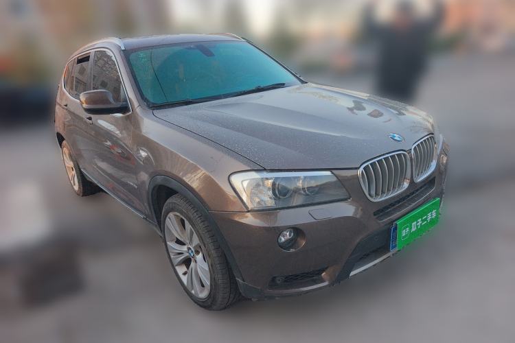 Used BMW X3 2011 xDrive35i Luxury Model Front Right 45 Deg