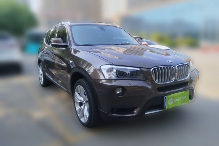 Used BMW X3 2011 xDrive35i Luxury Model Front Right 45 Deg