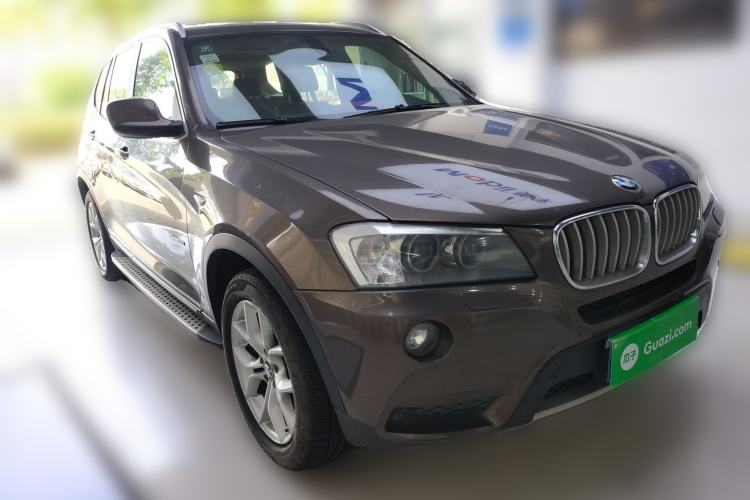 Used BMW X3 2011 xDrive28i Luxury Model Front Right 45 Deg