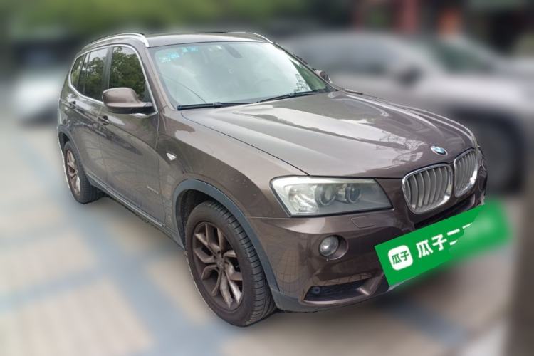 Used BMW X3 2011 xDrive28i Luxury Model Front Right 45 Deg