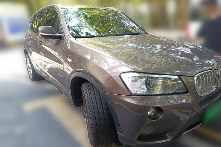 Used BMW X3 2011 xDrive28i Leading Model Front Right 45 Deg