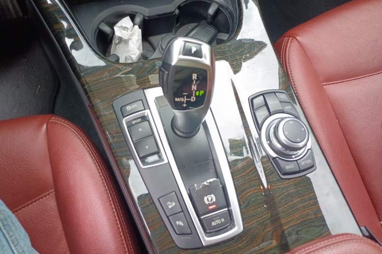 Used BMW X3 2011 xDrive28i Luxury Model Gear Lever