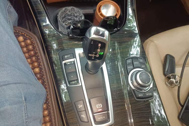 Used BMW X3 2011 xDrive28i Luxury Model Gear Lever