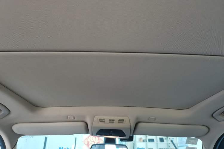 Used BMW X3 2011 xDrive28i Luxury Model Headliner