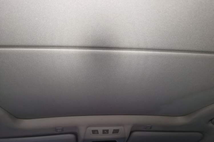 Used BMW X3 2011 xDrive28i Luxury Model Headliner