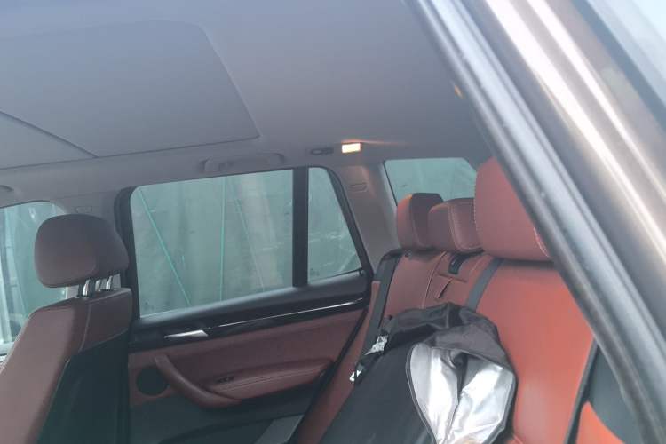 Used BMW X3 2011 xDrive28i Luxury Model Headliner