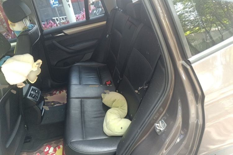 Used BMW X3 2011 xDrive28i Leading Model Left Rear Seat