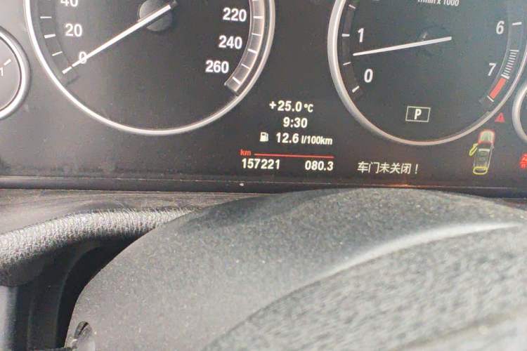 Used BMW X3 2011 xDrive28i Luxury Model Odometer Close Up