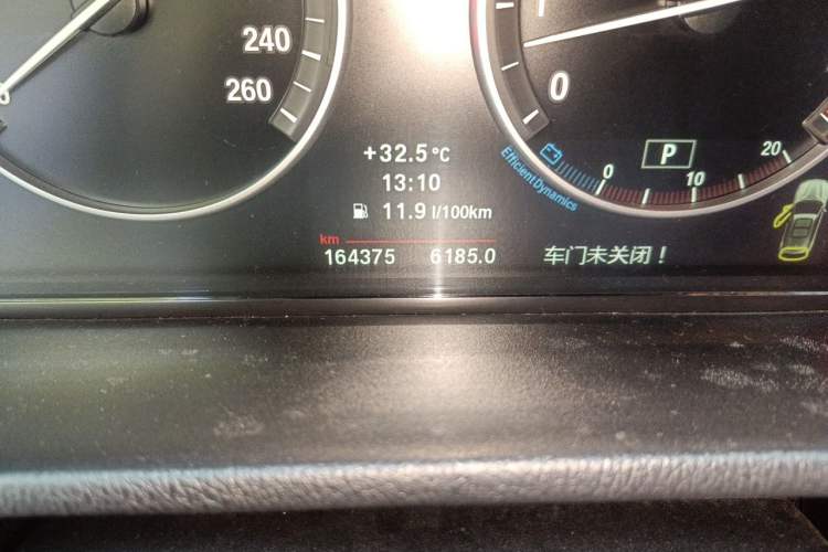 Used BMW X3 2011 xDrive28i Leading Model Odometer Close Up