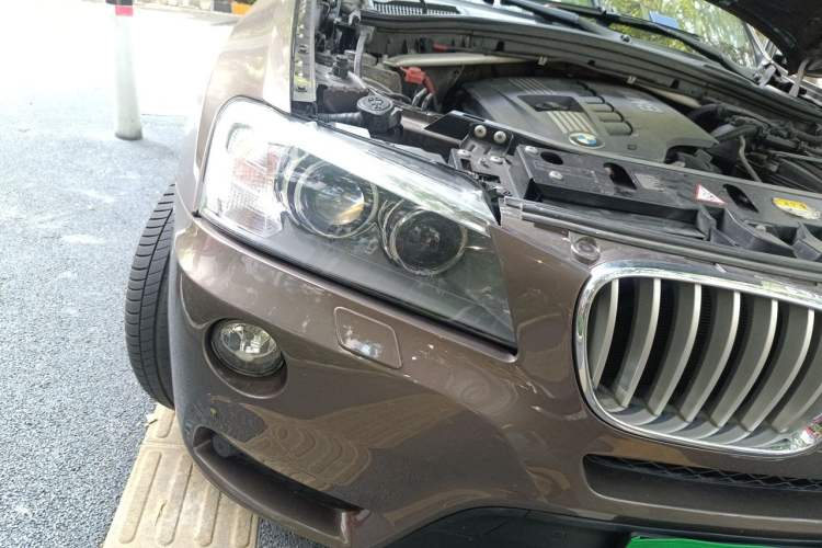 Used BMW X3 2011 xDrive28i Leading Model Right Front Headlight