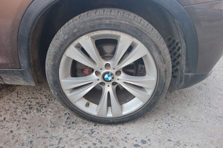 Used BMW X3 2011 xDrive35i Luxury Model Right Front Wheel Hub