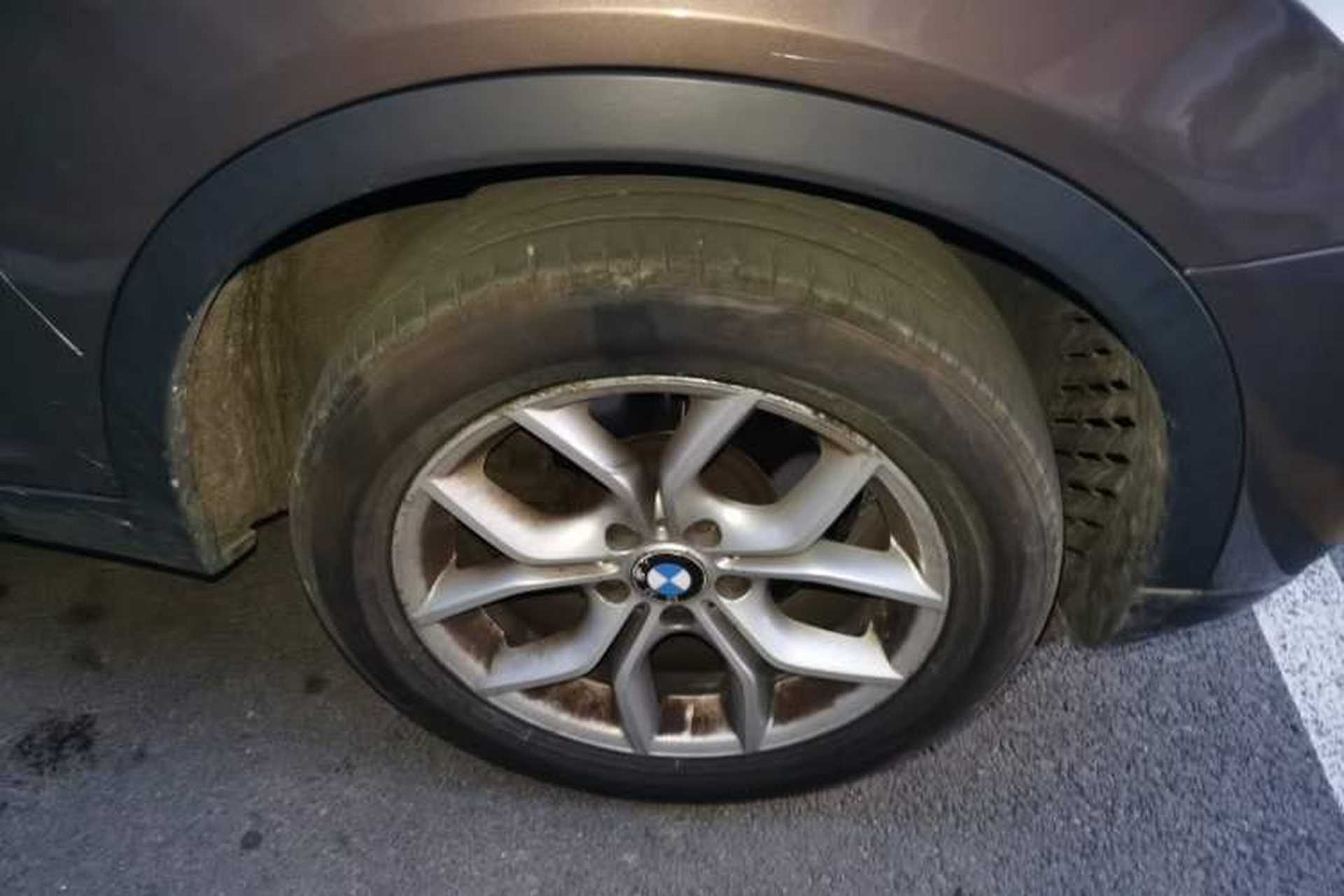 Used BMW X3 2011 xDrive28i Luxury Model Right Front Wheel Hub
