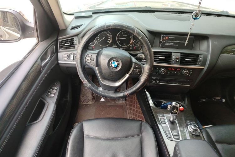 Used BMW X3 2011 xDrive28i Luxury Model Steering Wheel