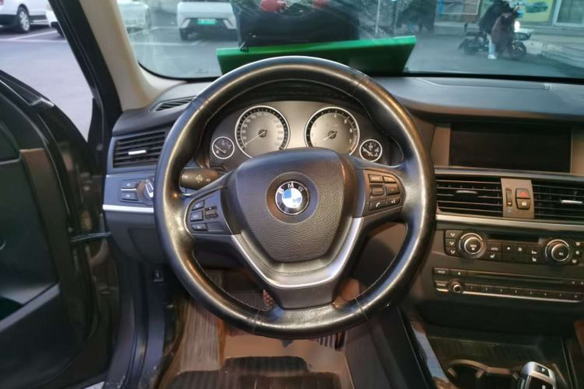 Used BMW X3 2011 xDrive28i Luxury Model Steering Wheel