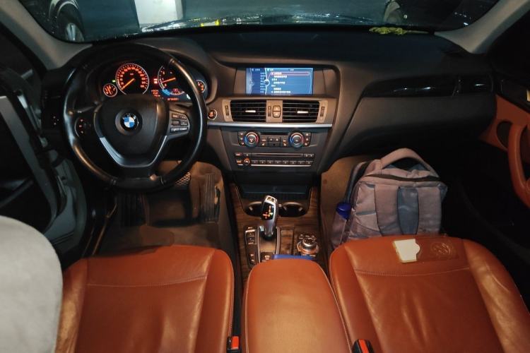Used BMW X3 2011 xDrive28i Luxury Model Center Console