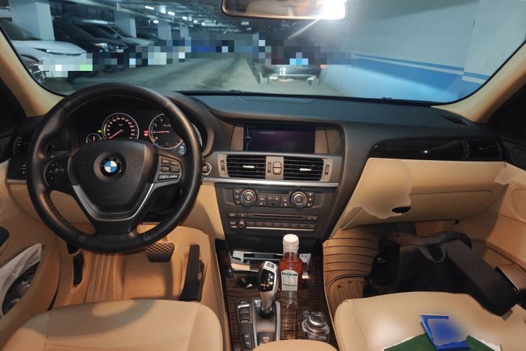 Used BMW X3 2011 xDrive28i Luxury Model Center Console