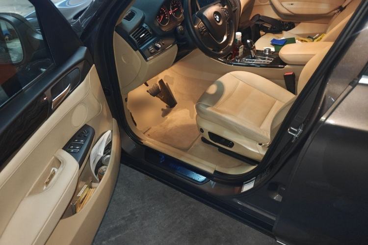Used BMW X3 2011 xDrive28i Luxury Model Driver Seat