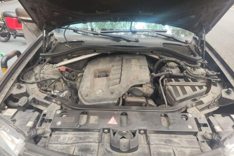 Used BMW X3 2011 xDrive28i Leading Model Engine Bay