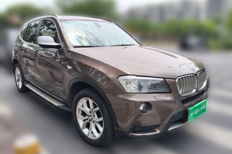 Used BMW X3 2011 xDrive28i Luxury Model Front Right 45 Deg