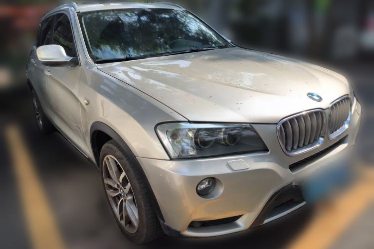 Used BMW X3 2011 xDrive35i Luxury Model Front Right 45 Deg