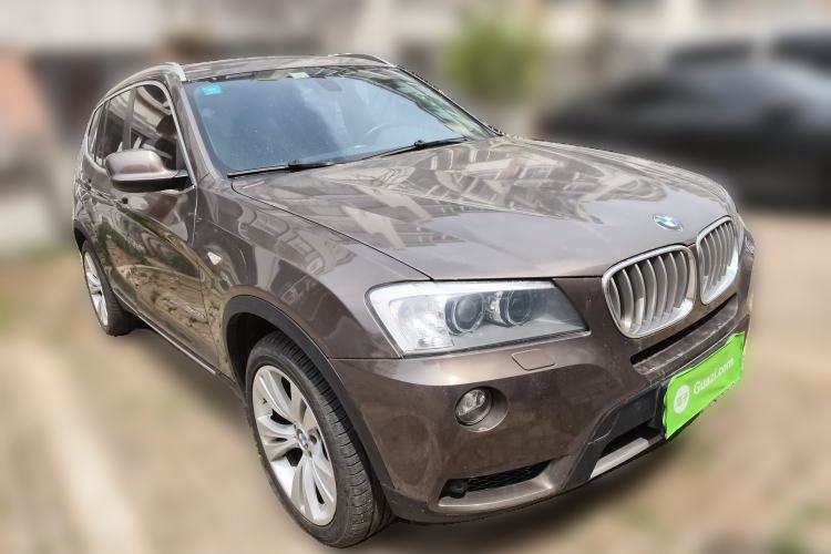 Used BMW X3 2011 xDrive35i Luxury Model Front Right 45 Deg