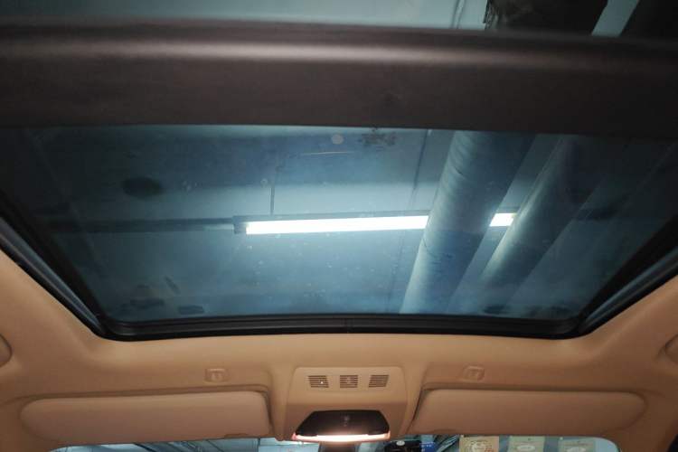 Used BMW X3 2011 xDrive28i Luxury Model Headliner
