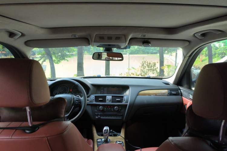 Used BMW X3 2011 xDrive35i Luxury Model Headliner