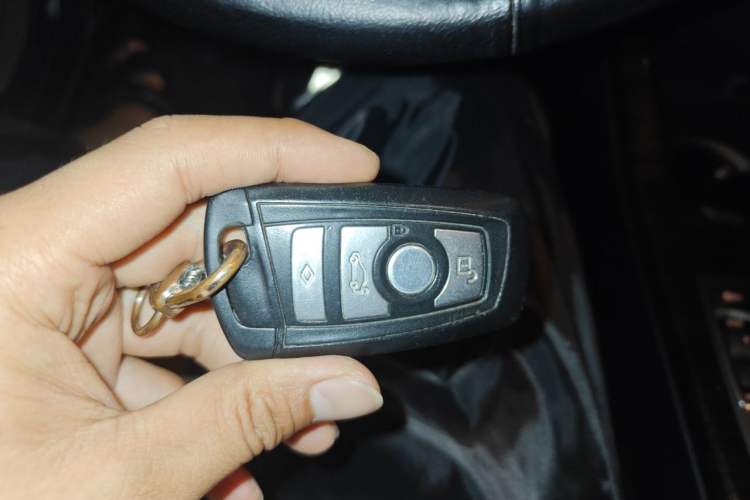 Used BMW X3 2011 xDrive28i Luxury Model Vehicle Key