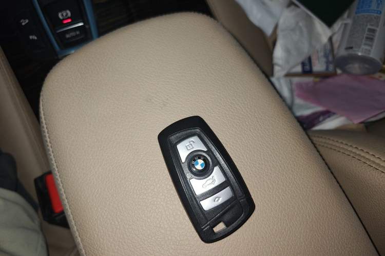 Used BMW X3 2011 xDrive28i Luxury Model Vehicle Key