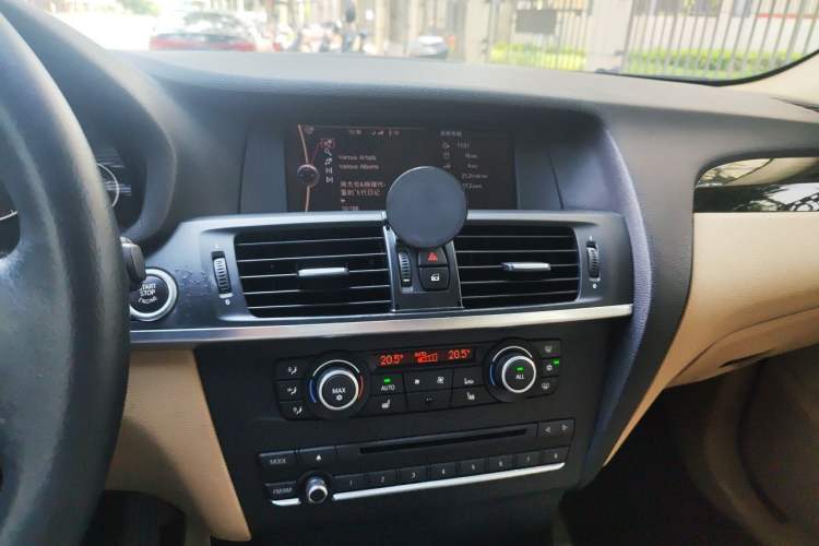 Used BMW X3 2011 xDrive28i Luxury Model Audio And AC Panel