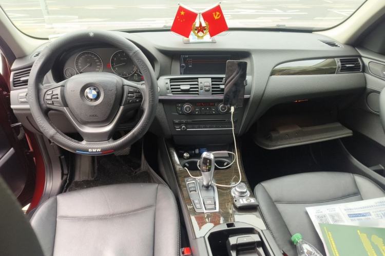 Used BMW X3 2011 xDrive28i Luxury Model Center Console