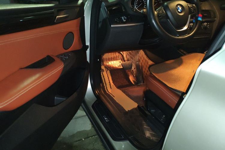 Used BMW X3 2011 xDrive28i Luxury Model Driver Seat