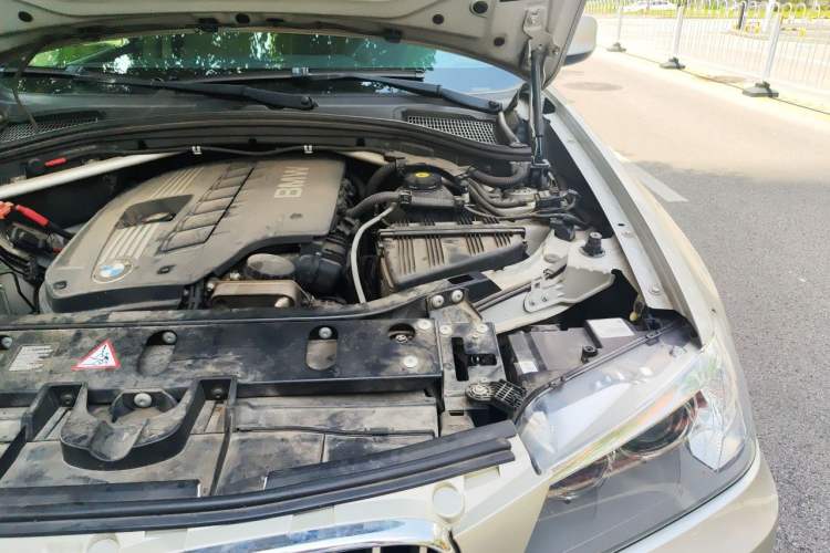 Used BMW X3 2011 xDrive28i Luxury Model Engine Bay Left