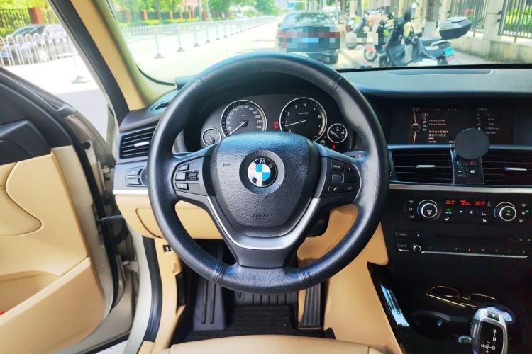 Used BMW X3 2011 xDrive28i Luxury Model Steering Wheel