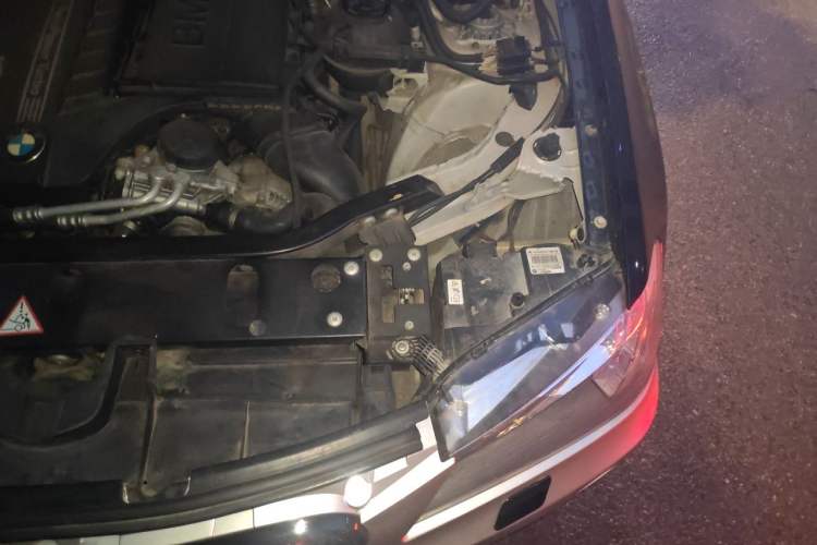 Used BMW X3 2011 xDrive35i Luxury Model Engine Bay Left