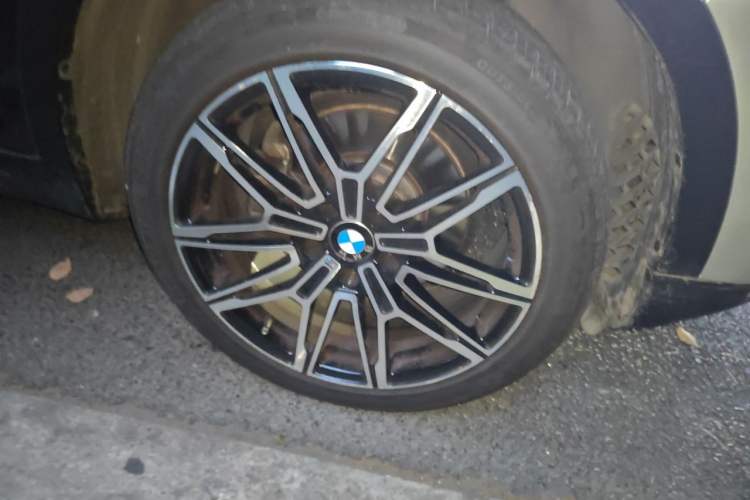 Used BMW X3 2011 xDrive35i Luxury Model Right Front Wheel Hub