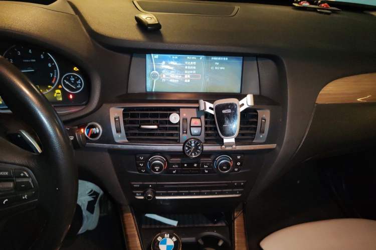 Used BMW X3 2011 xDrive35i Luxury Model Audio And AC Panel