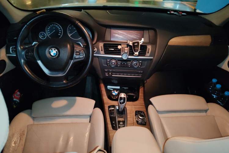 Used BMW X3 2011 xDrive35i Luxury Model Center Console