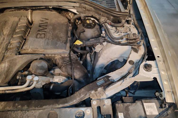 Used BMW X3 2011 xDrive35i Luxury Model Engine Bay Left