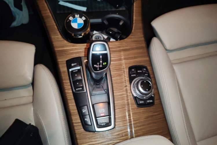 Used BMW X3 2011 xDrive35i Luxury Model Gear Lever