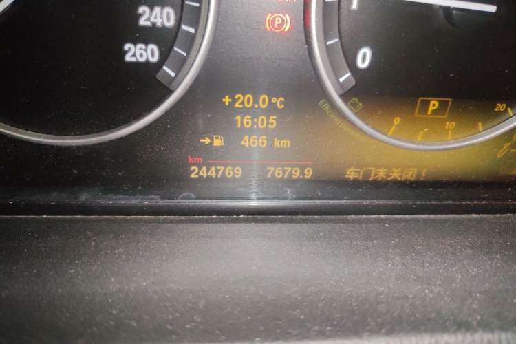 Used BMW X3 2011 xDrive35i Luxury Model Odometer Close Up