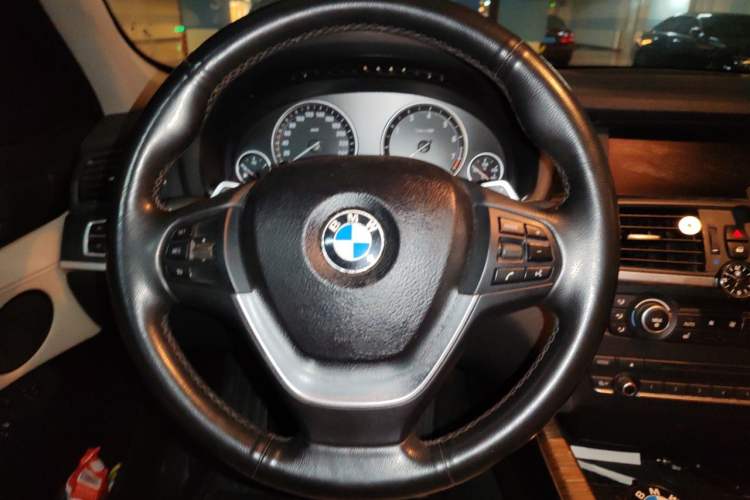 Used BMW X3 2011 xDrive35i Luxury Model Steering Wheel