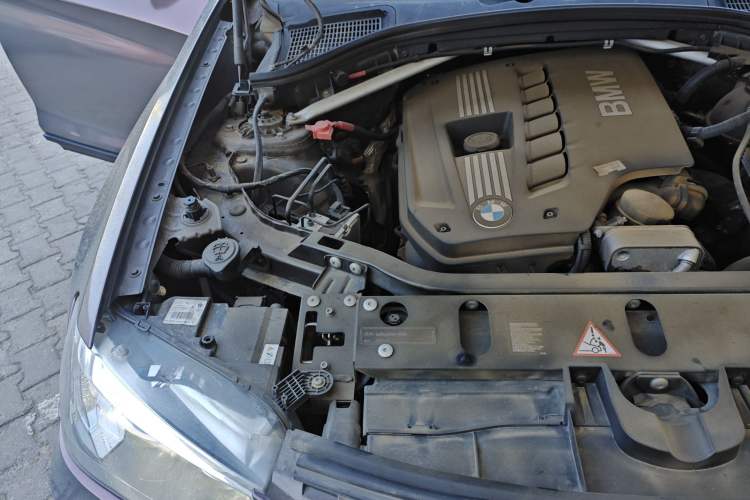 Used BMW X3 2011 xDrive28i Leading Model Engine Bay Right