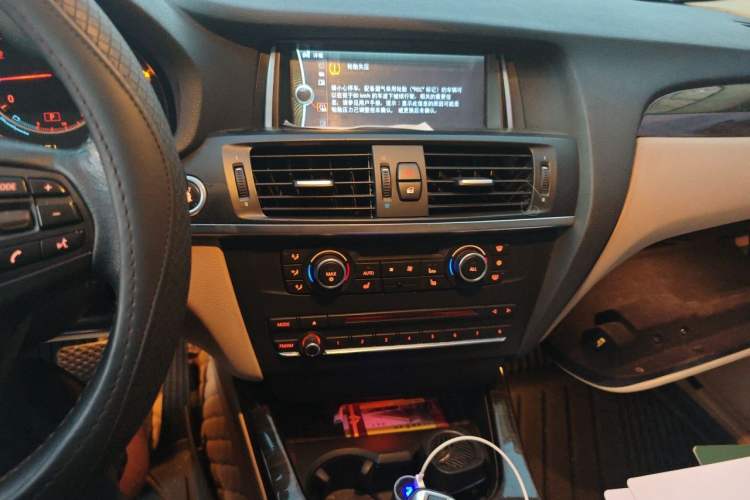 Used BMW X3 2011 xDrive28i Luxury Model Audio And AC Panel