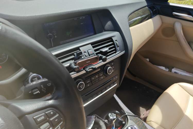 Used BMW X3 2011 xDrive28i Luxury Model Audio And AC Panel