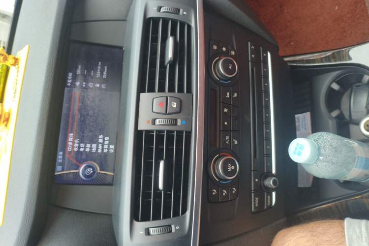Used BMW X3 2011 xDrive28i Luxury Model Audio And AC Panel