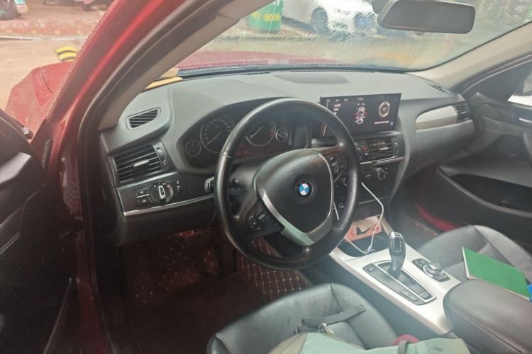 Used BMW X3 2011 xDrive28i Leading Model Center Console